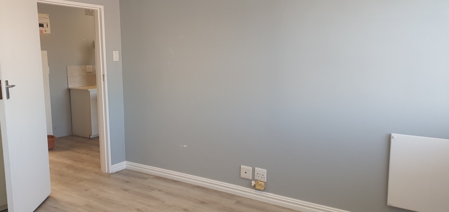 To Let 1 Bedroom Property for Rent in Northcliff Western Cape